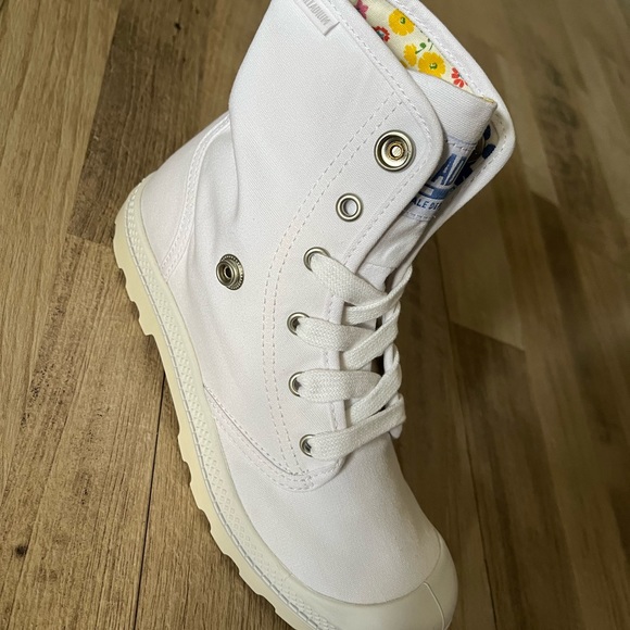 Brand new Palladium Baggy Low LP boots - Picture 3 of 10